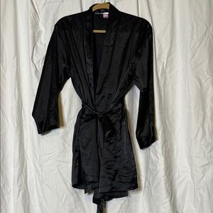 Vintage like New Victoria's Secret Black Robe one size